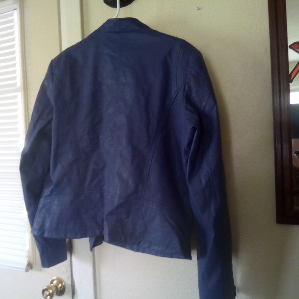 Jacket - Picture 2 of 4